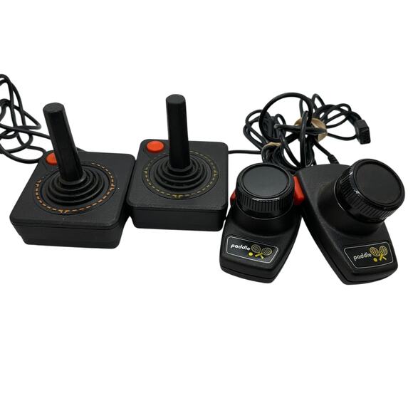 Atari 2600 Controller Package - 2 CX-40 Joysticks And Pair Of CX-30 Paddles - Picture 1 of 3